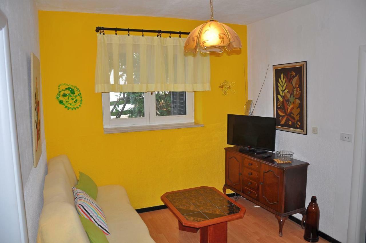 Apartments Villa Annika スラティネ エクステリア 写真